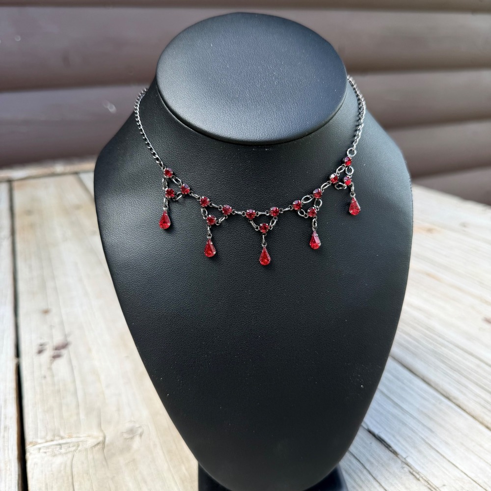 Claire's Bib Necklace Women OS Red Gunmetal Goth Vampire Teardrop Rhinestone